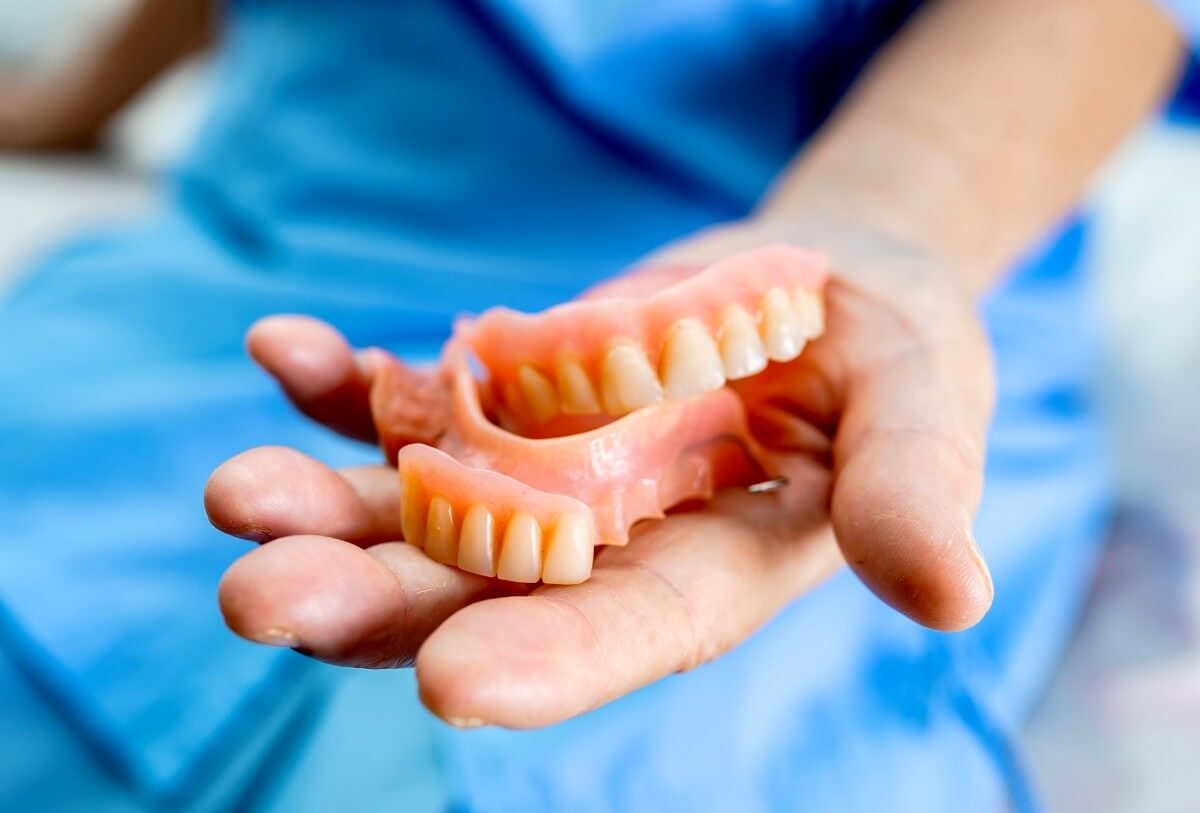 How to fix broken dentures at home?